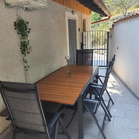 Vakantiehuis Holiday House Morski Pogled *